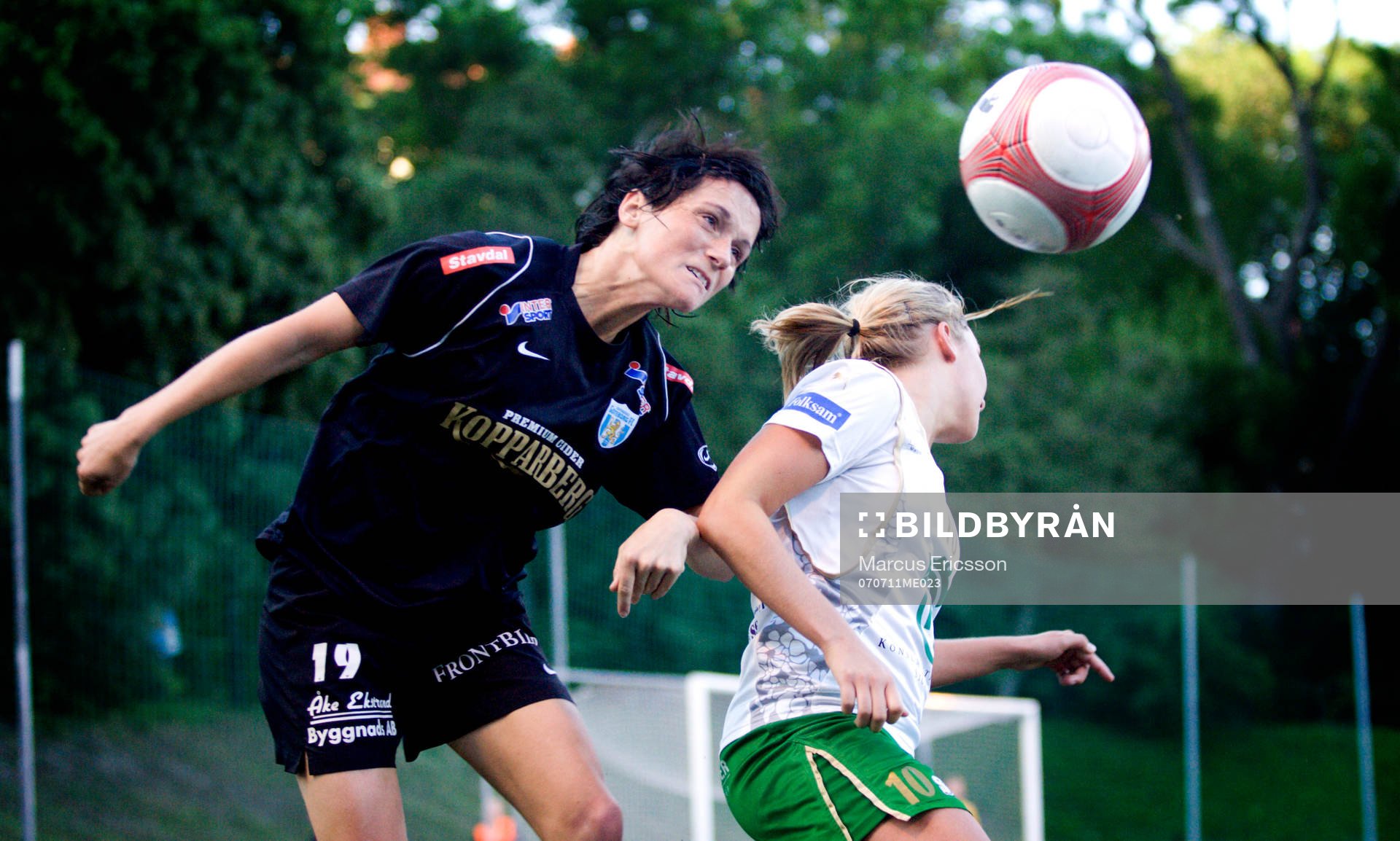 Marlene Sjöberg, Göteborg nickar undan bollen för Louise