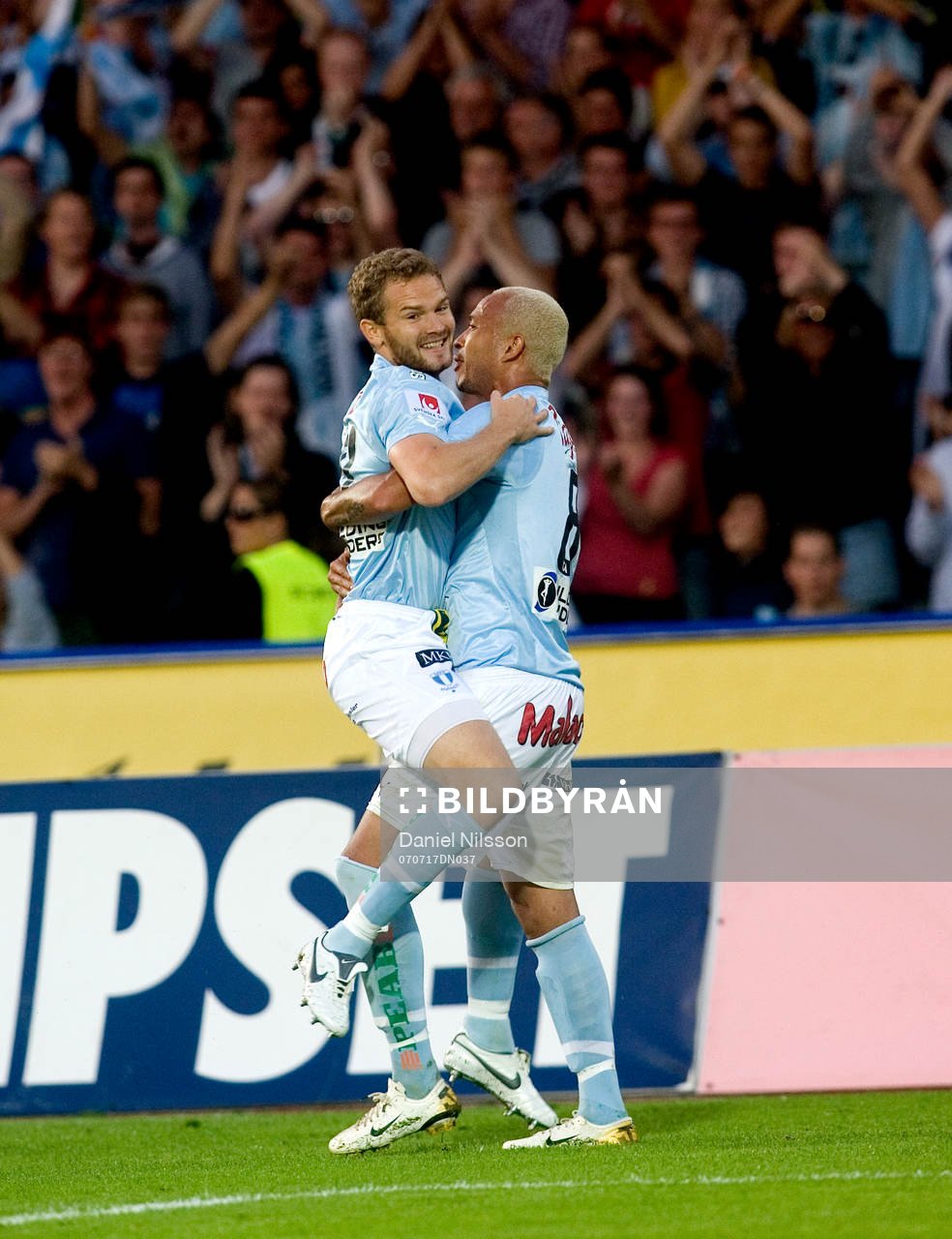  Jonatan Johansson och Junior, Malmö, jubel.