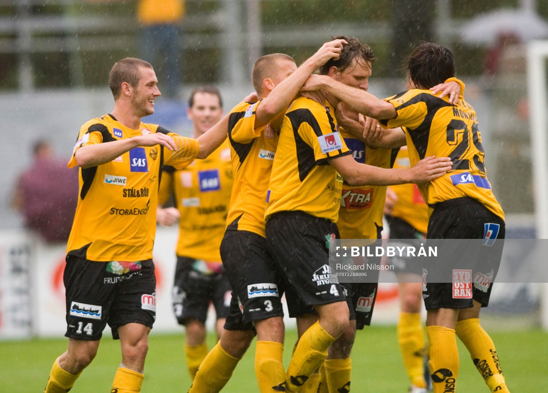 Philip Jonasson, Tobias Johansson och Marcus Lindberg, jubel