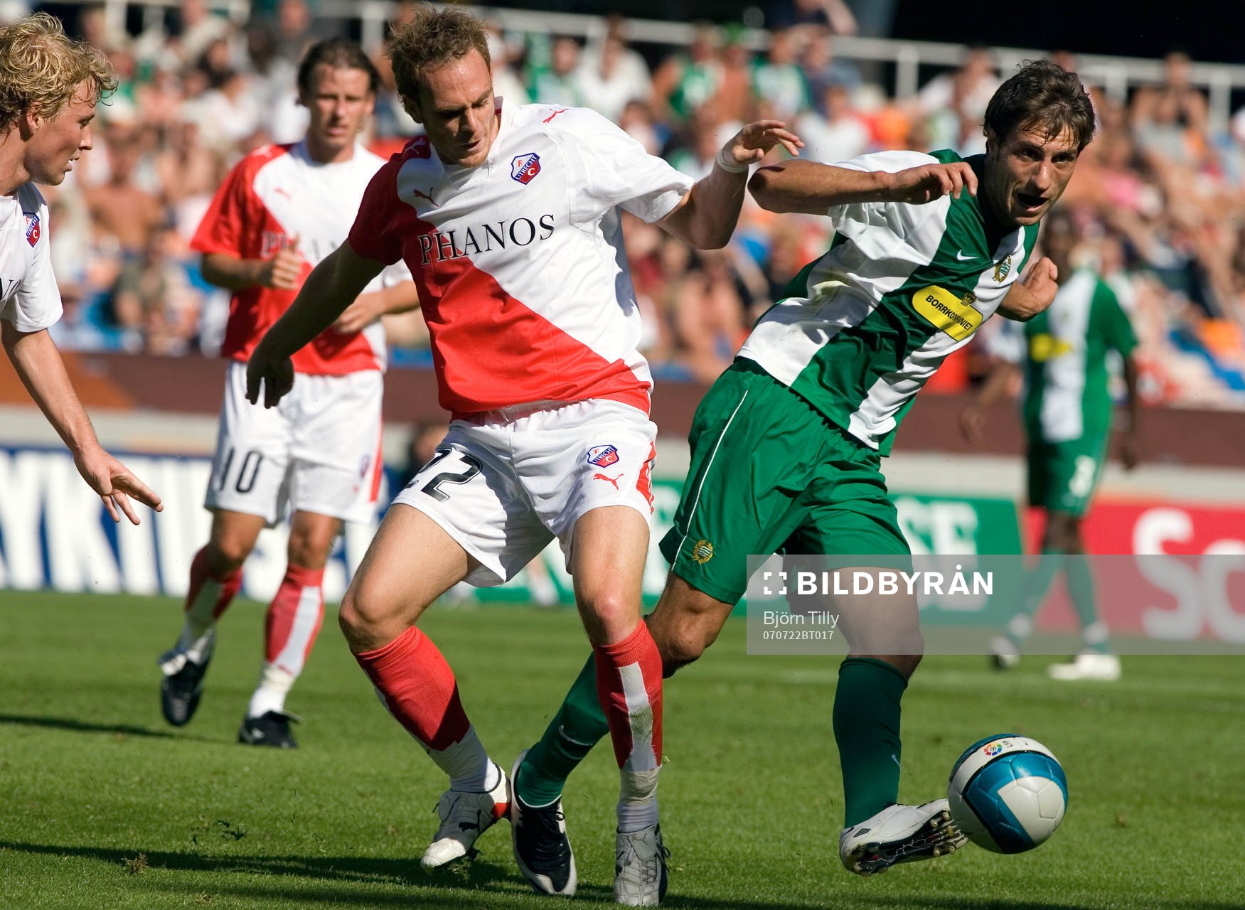 Fotboll, final Intertoto Cup, Hammarby - Utrecht: Sander Keller, Urecht och Sebastian Eguren, Hammarby, 