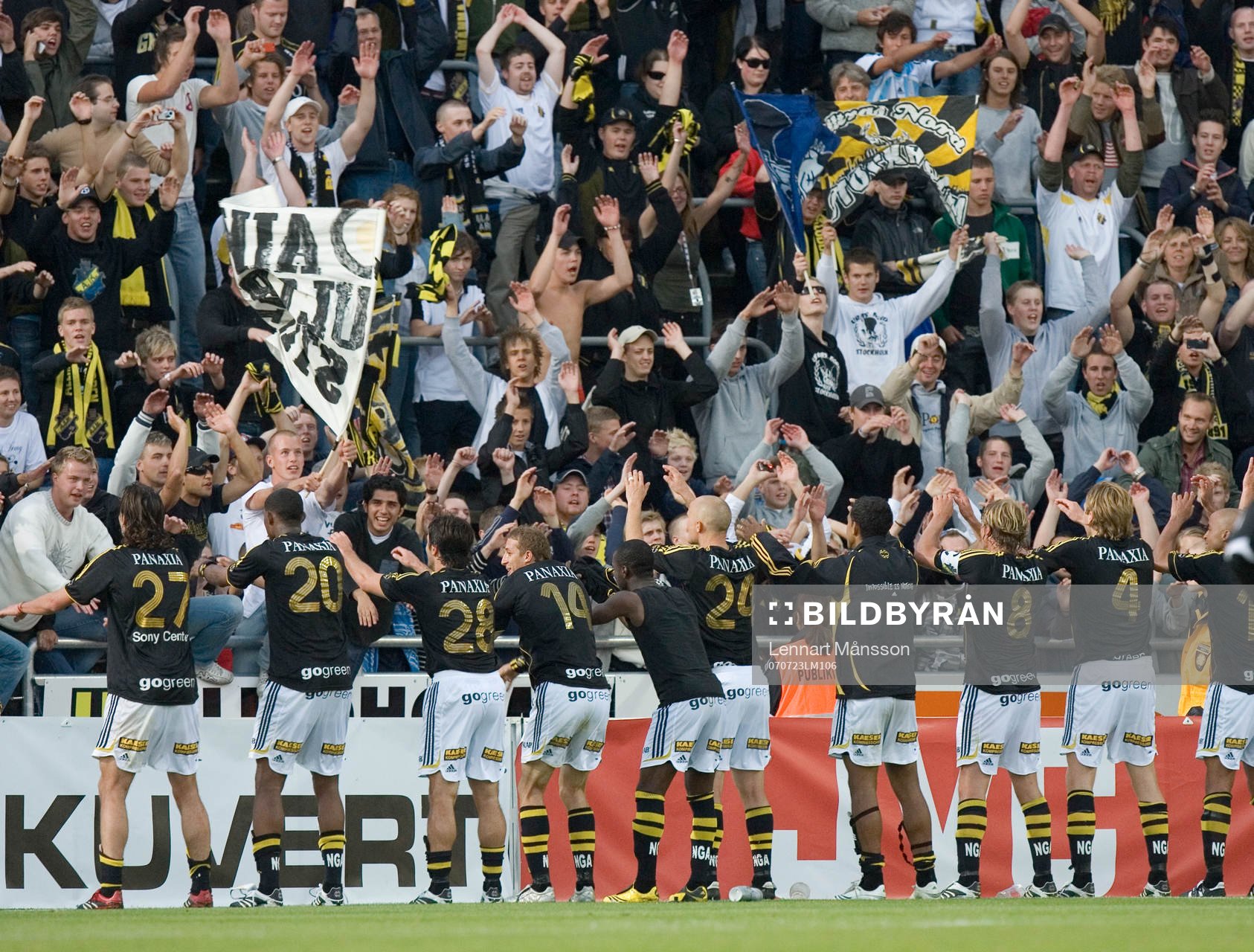 AIK tackar sin klack