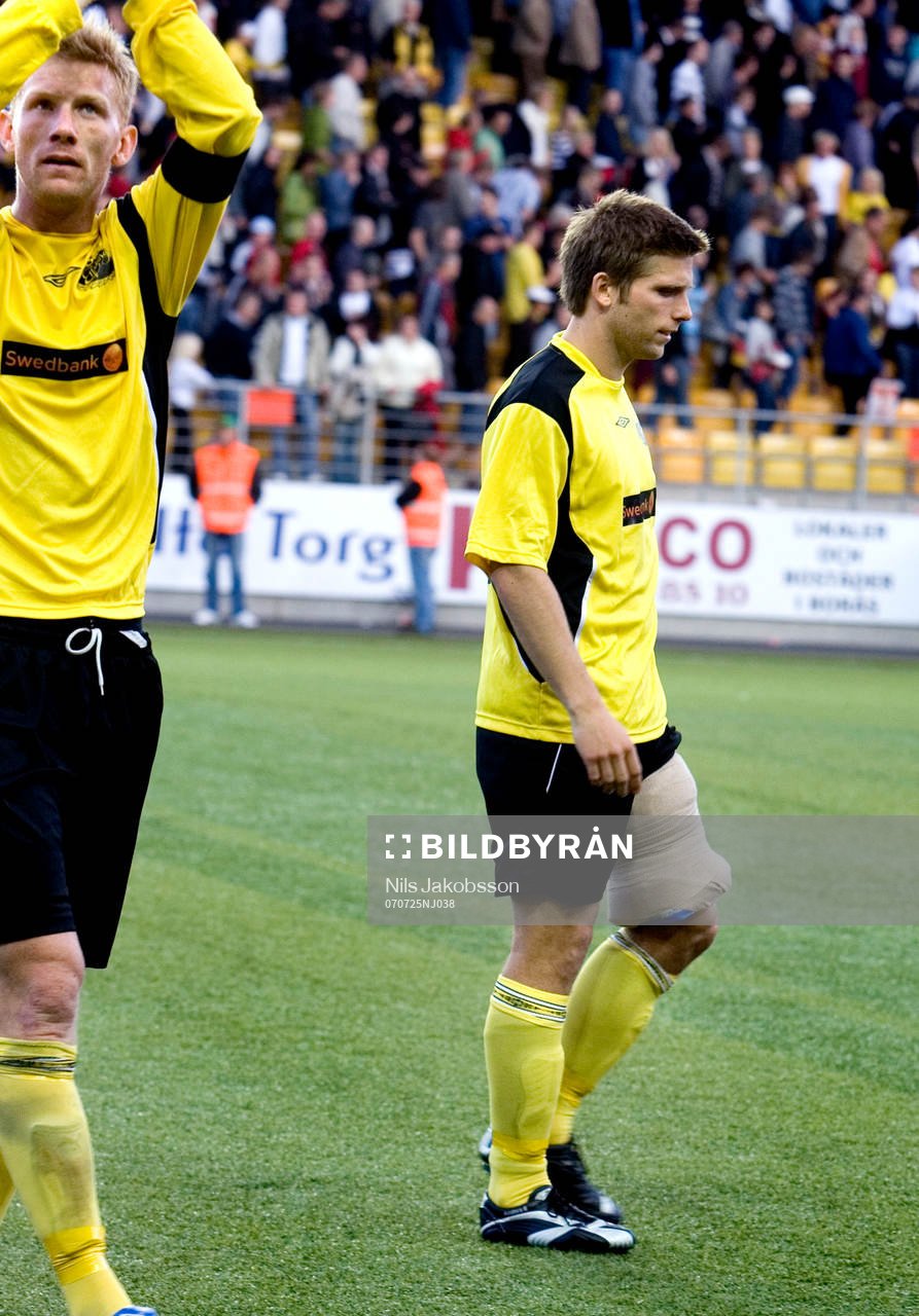 Anders Svensson, Elfsborg, med ett bandagerat lår,