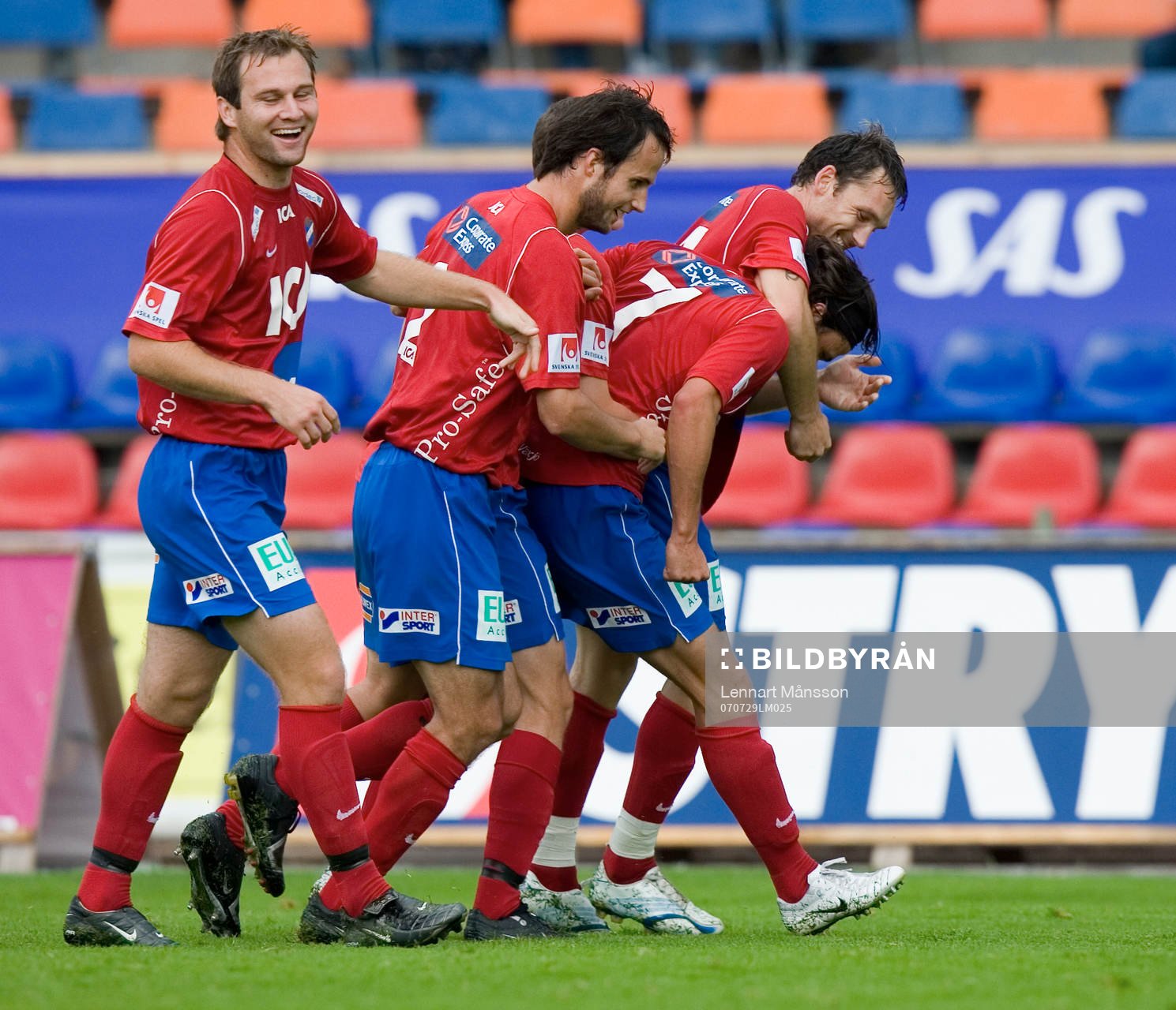 1-0, Pavel Zavadil grattas till frisparksmålet
