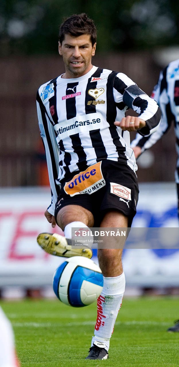 Mikael Cupan, Sylvia