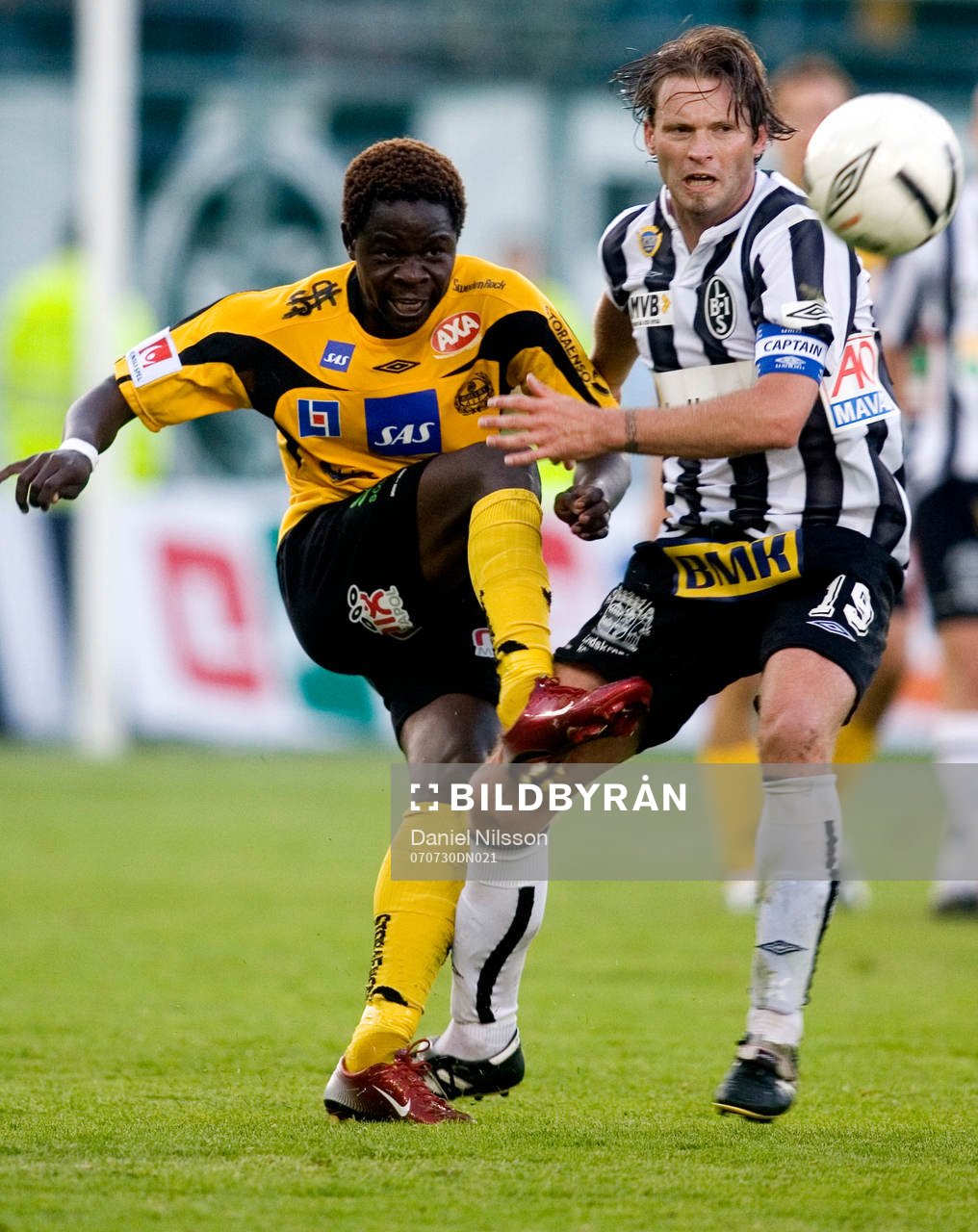   Patrick Osiako, Mjällby och Joakim Persson, Landskrona.
