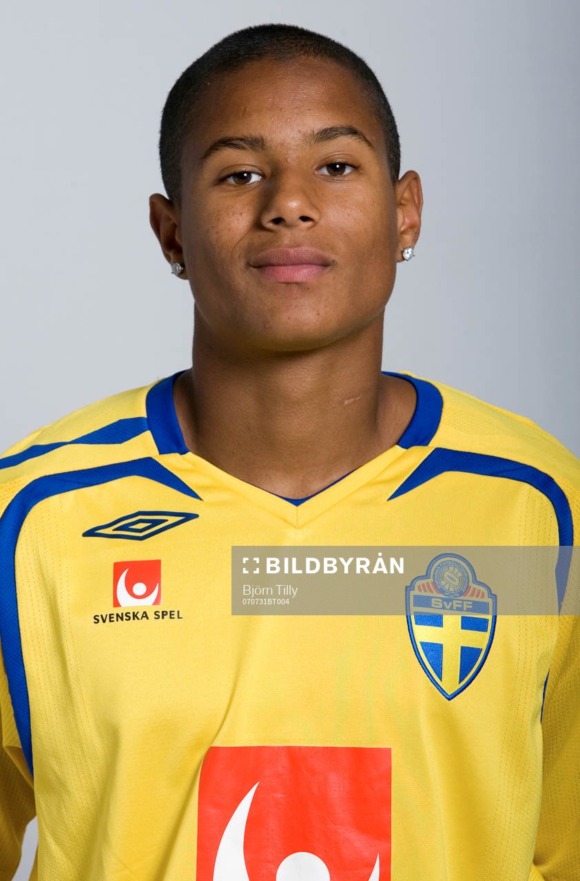 Simon Leonidsson, Sverige