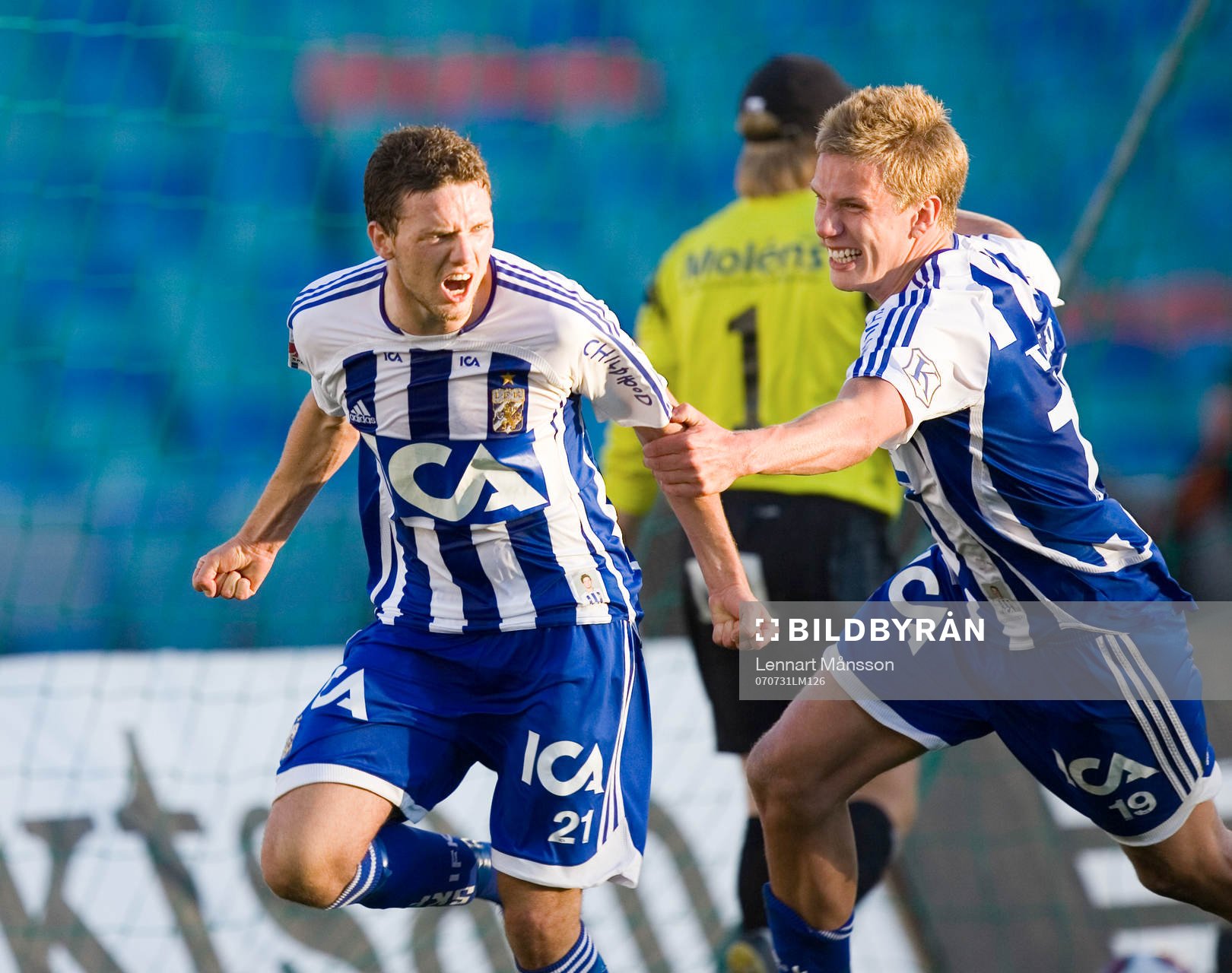 2-0, Marcus Berg, som grattas av Pontus Wernbloom