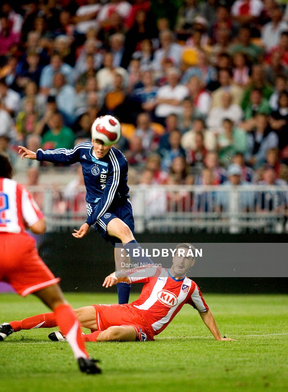 Klaas Jan Huntelaar, Ajax och Pablo Ibanez, Atletico Madrid