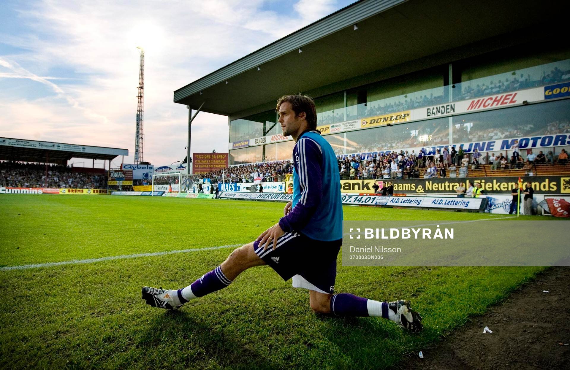 Max Von Schleebrügge, Anderlecht, värmer upp på