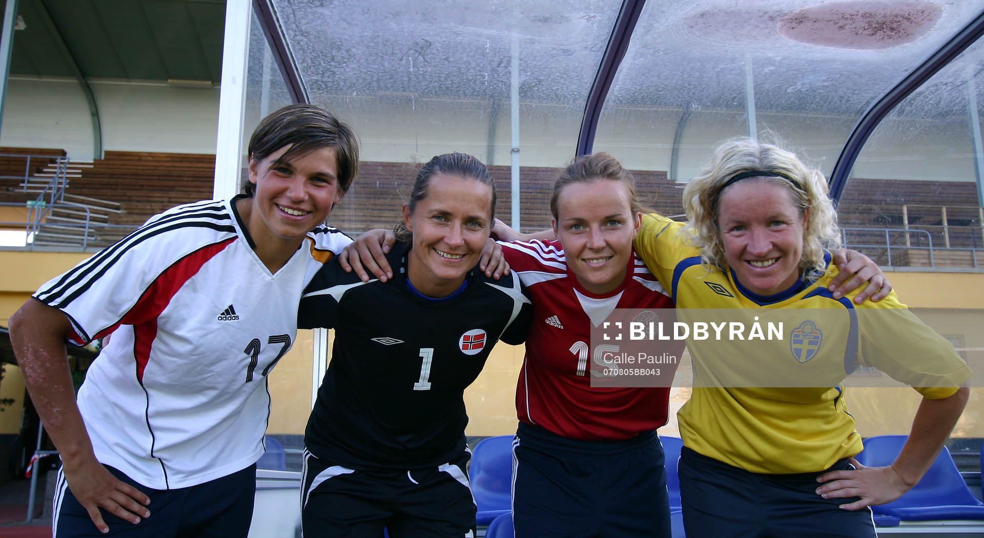 Ariane Hingst, Bente Nordby, Dorte Dalum Jensen, Victoria
