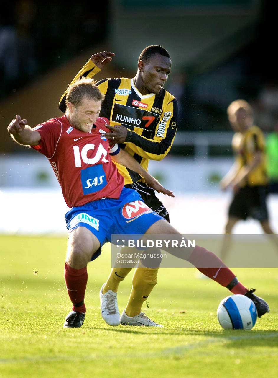 Robert Mambo-Mumba, Häcken kämpar för att komma åt