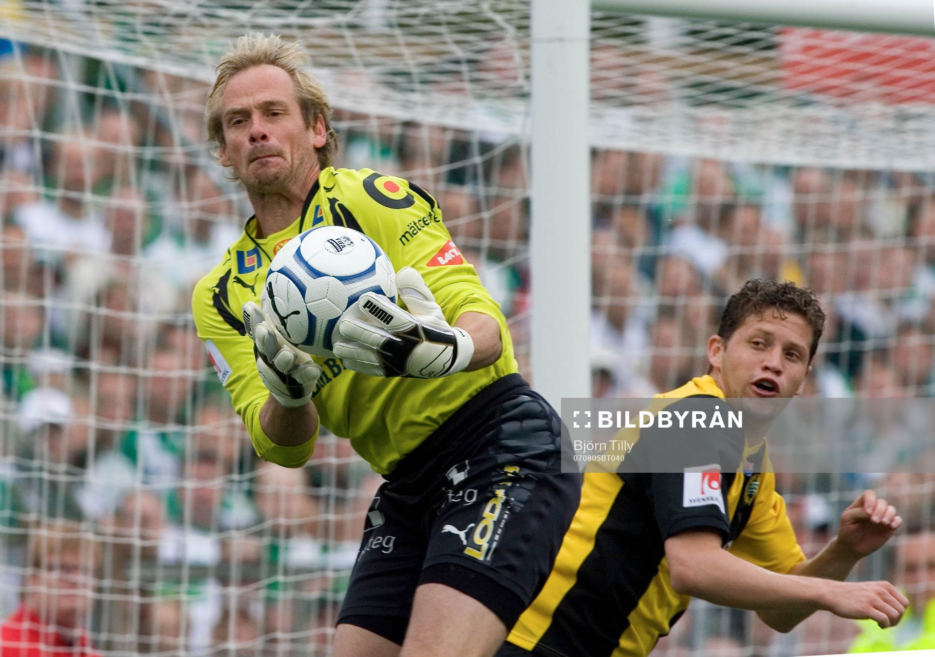 Peter Westman, målvakt, Örebro, och Paulinho Guará,
