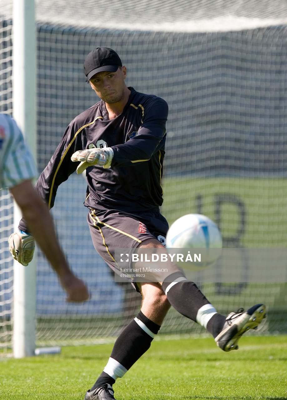 Magnus Ringdahl, målvakt, IFK Malmö. Utspark