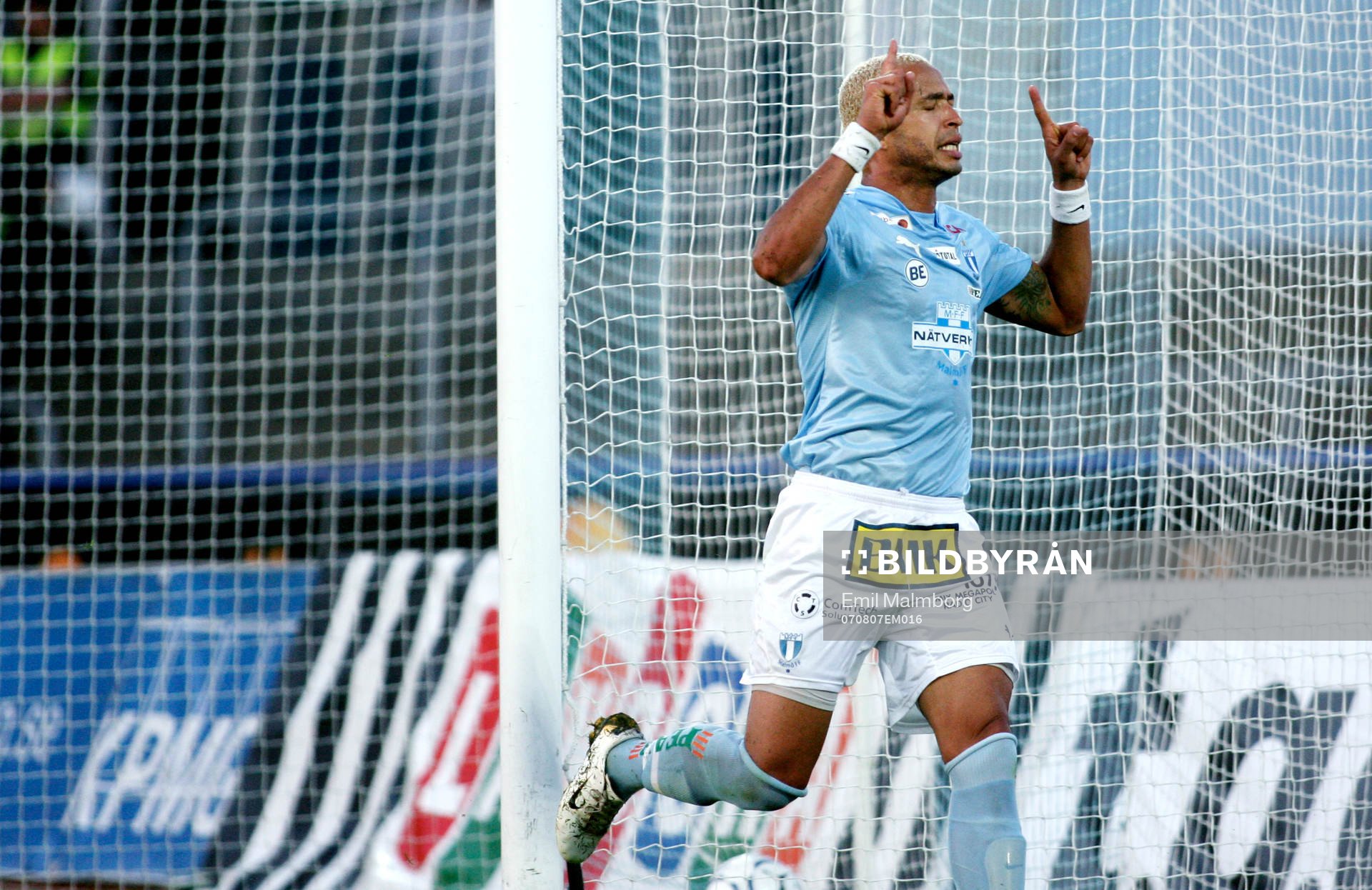 Junior, MFF gör 1-0. Jubel