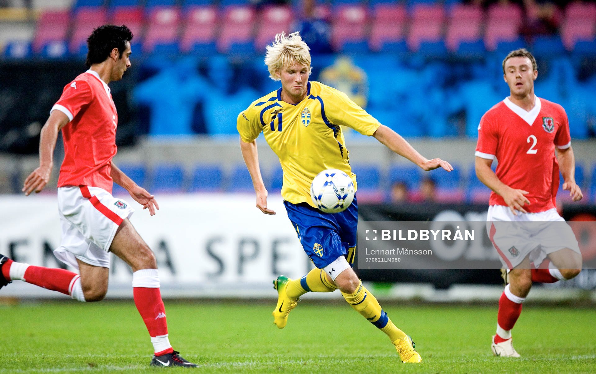 1-0, Ola Toivonen springer igenom och fälls, straffen