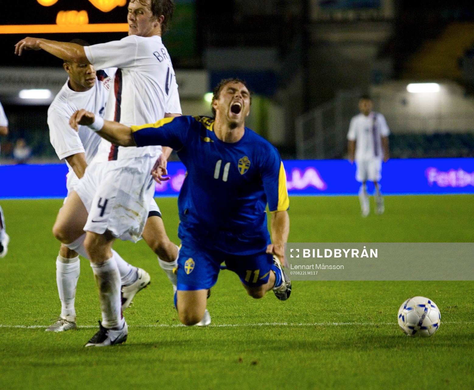 Johan Elmander, Sverige. Smärta