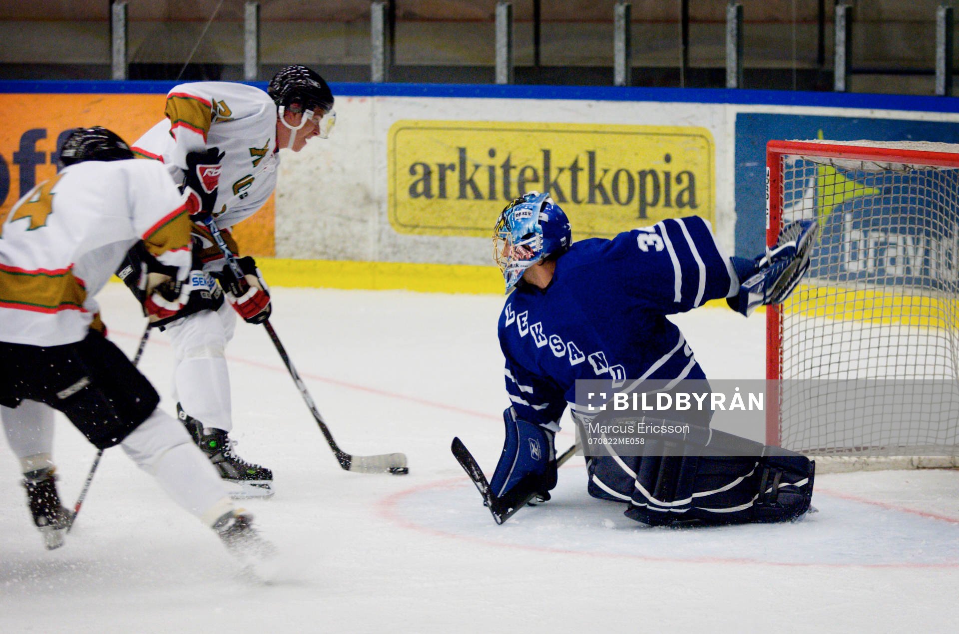Andreas Molinder, Modo skjuter in 0-2