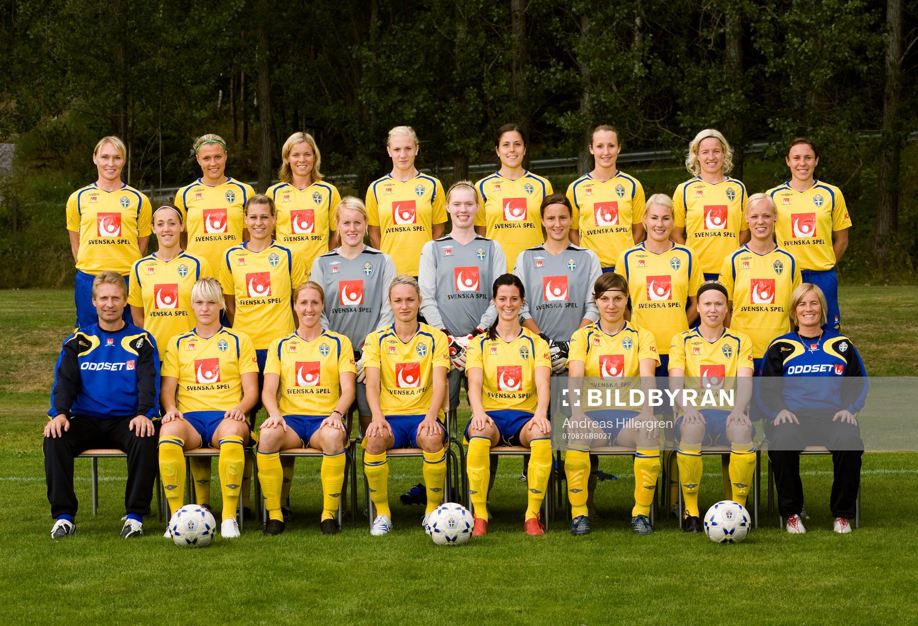Bakre raden från vänster: Frida Östberg, Karolina