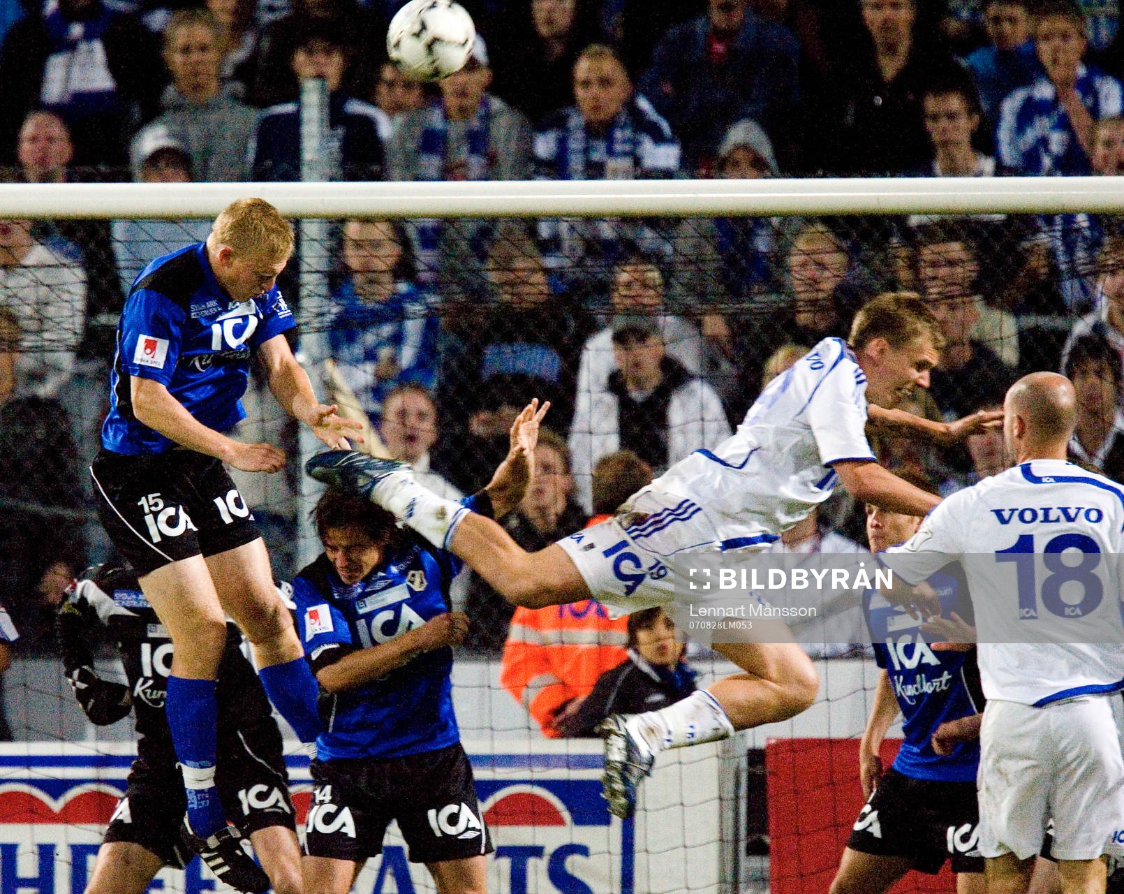 Peter Larsson och Dusan Djuric, Halmstad. Pontus Wernbloom,