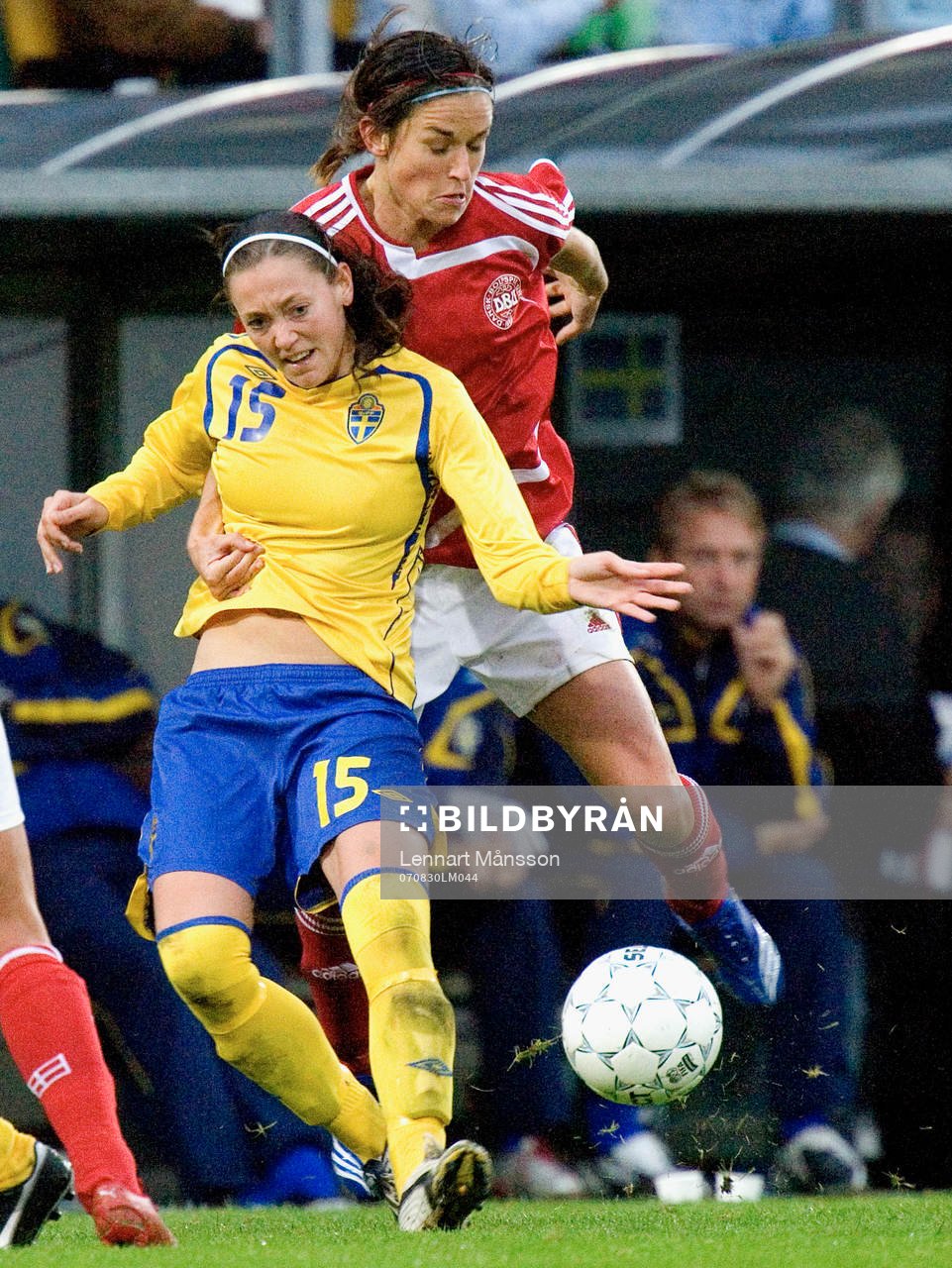 Therese Sjögran tas hårt