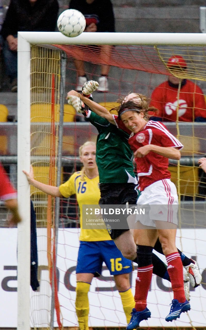 Hedvig Lindahl, målvakt