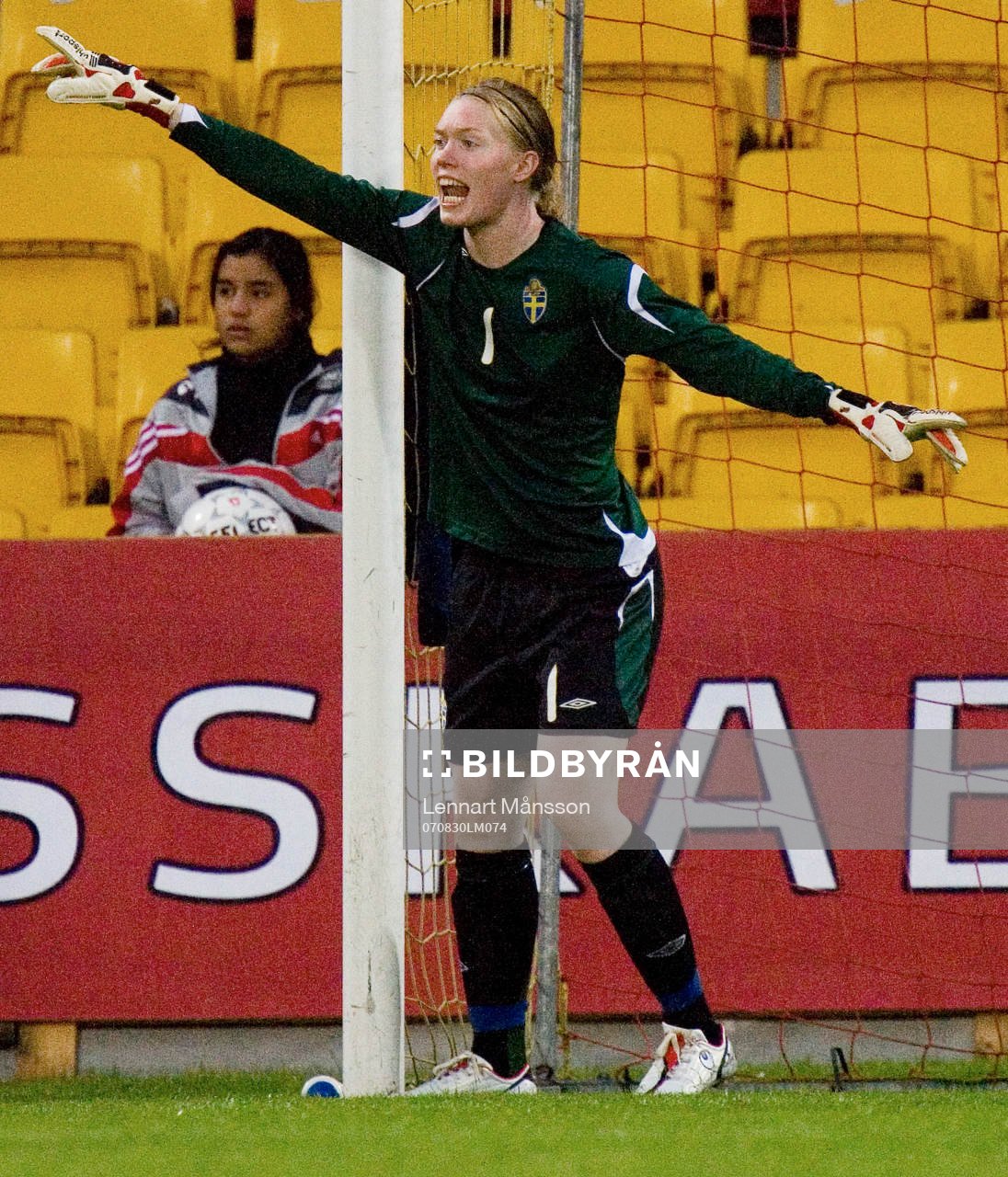 Hedvig Lindahl, målvakt