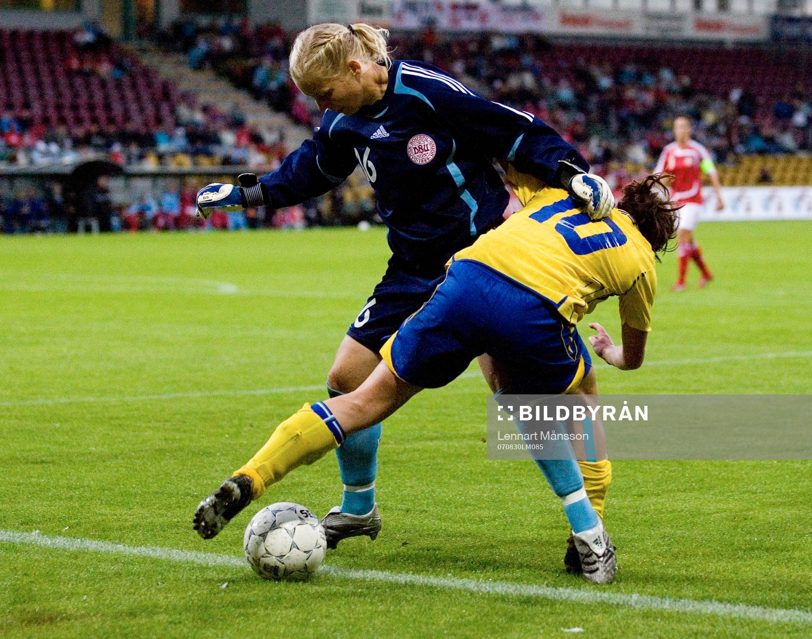 Tine Cederkvist, målvakt, Danmark, mot Hanna Ljungberg