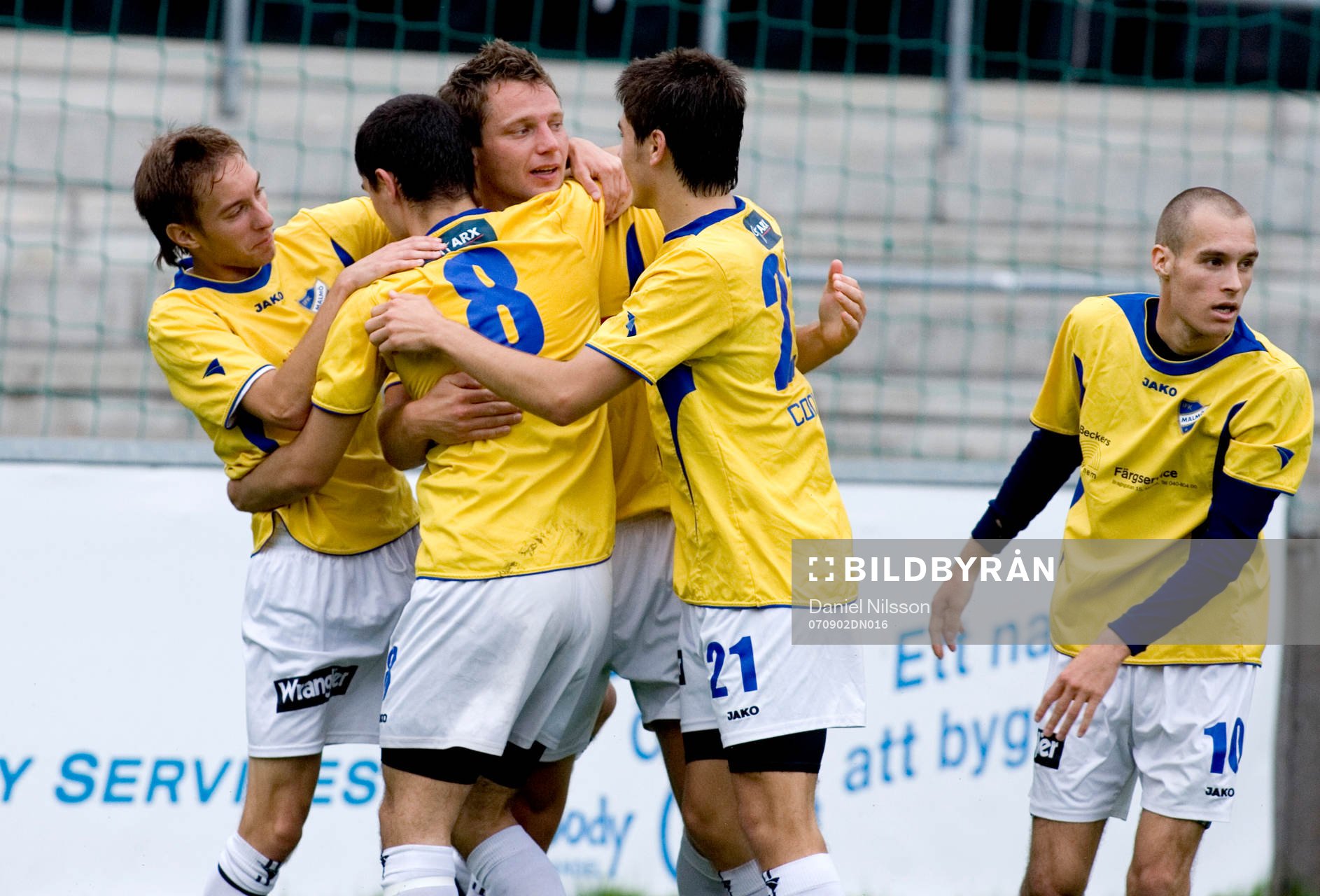 Jörgen Svensson, Malmö, nickar in 1-1, Jubel