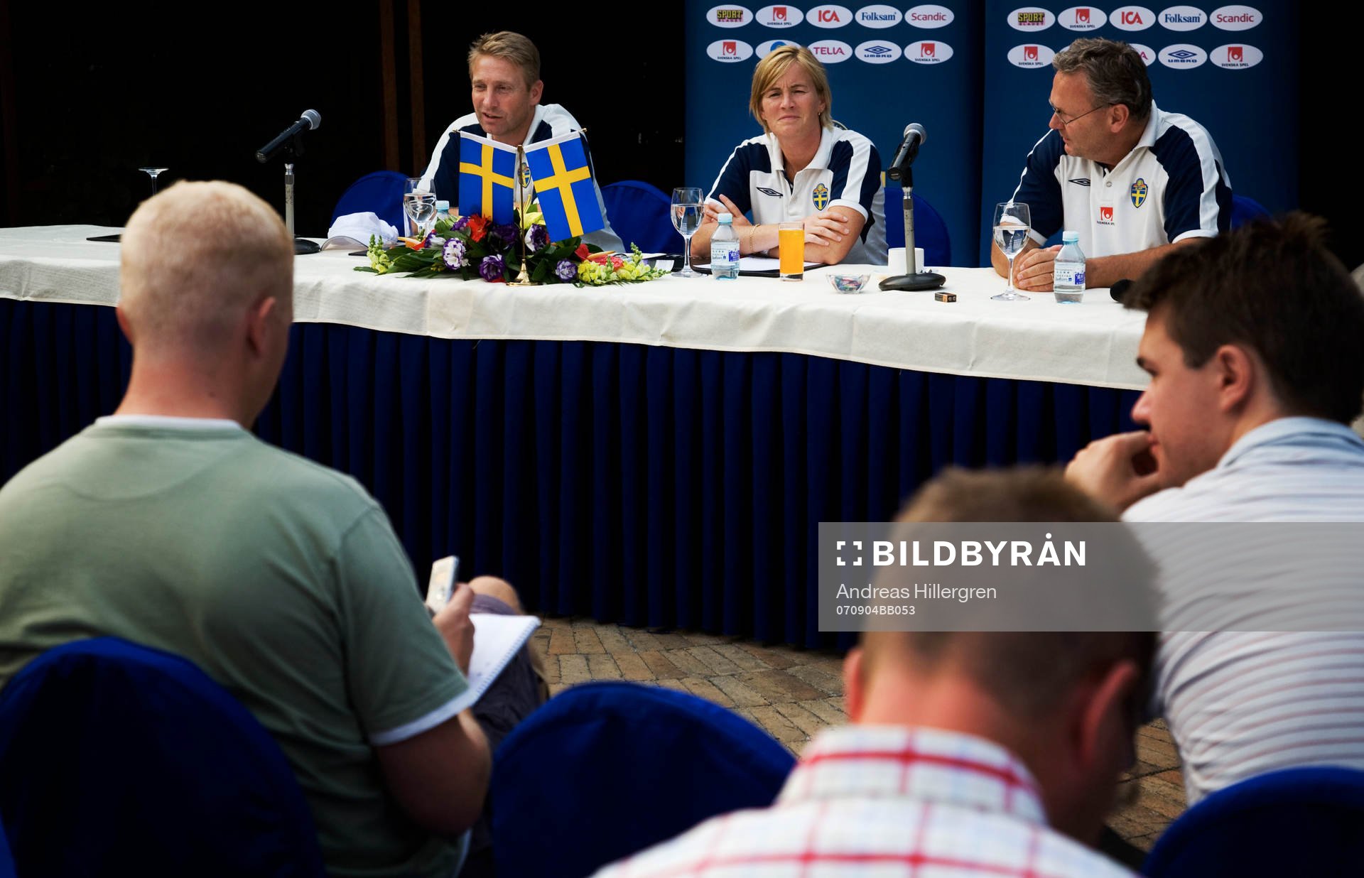Thomas Dennerby, förbundskapten och Lilie Persson,
