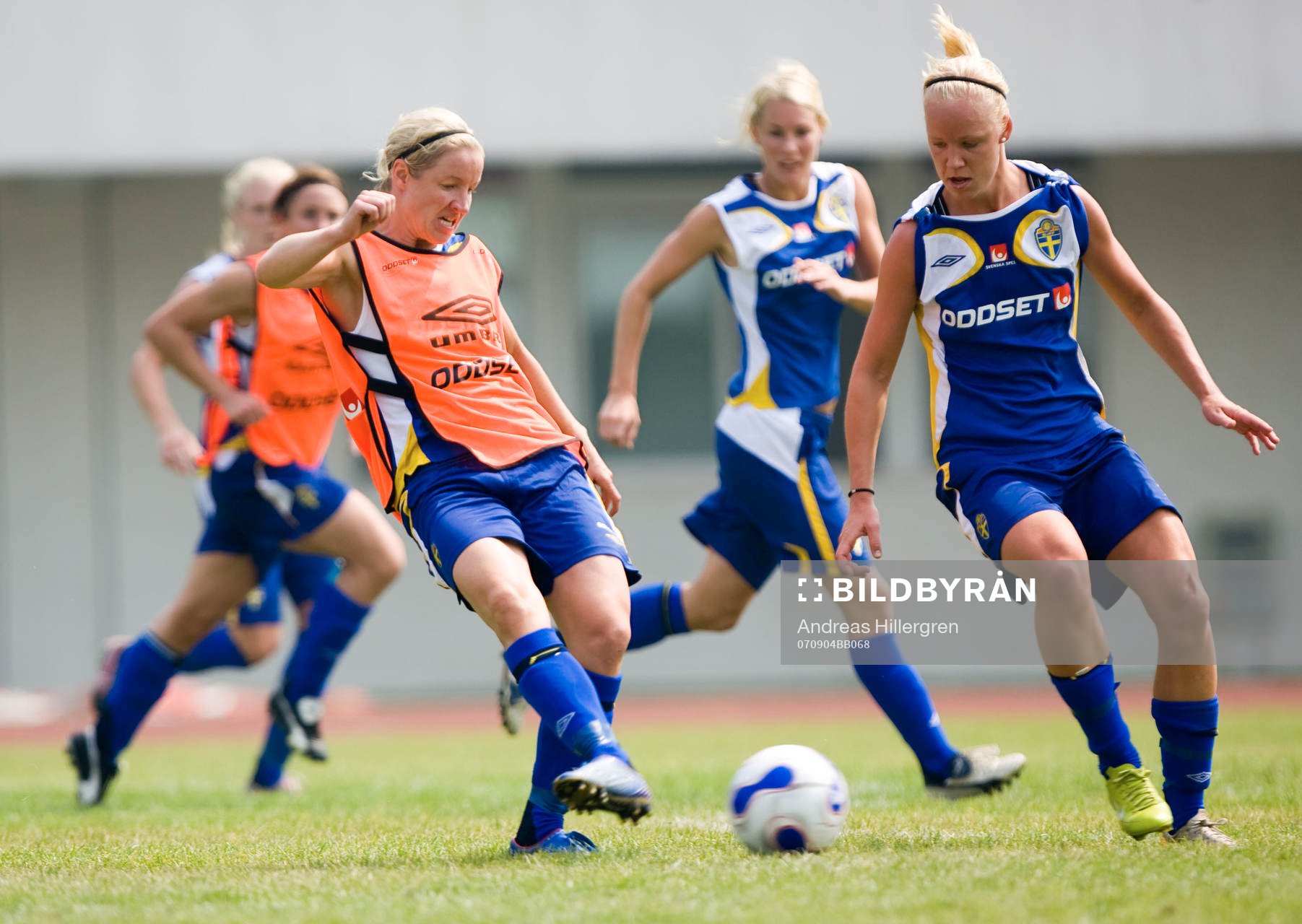 Victoria Svensson och Caroline Seger