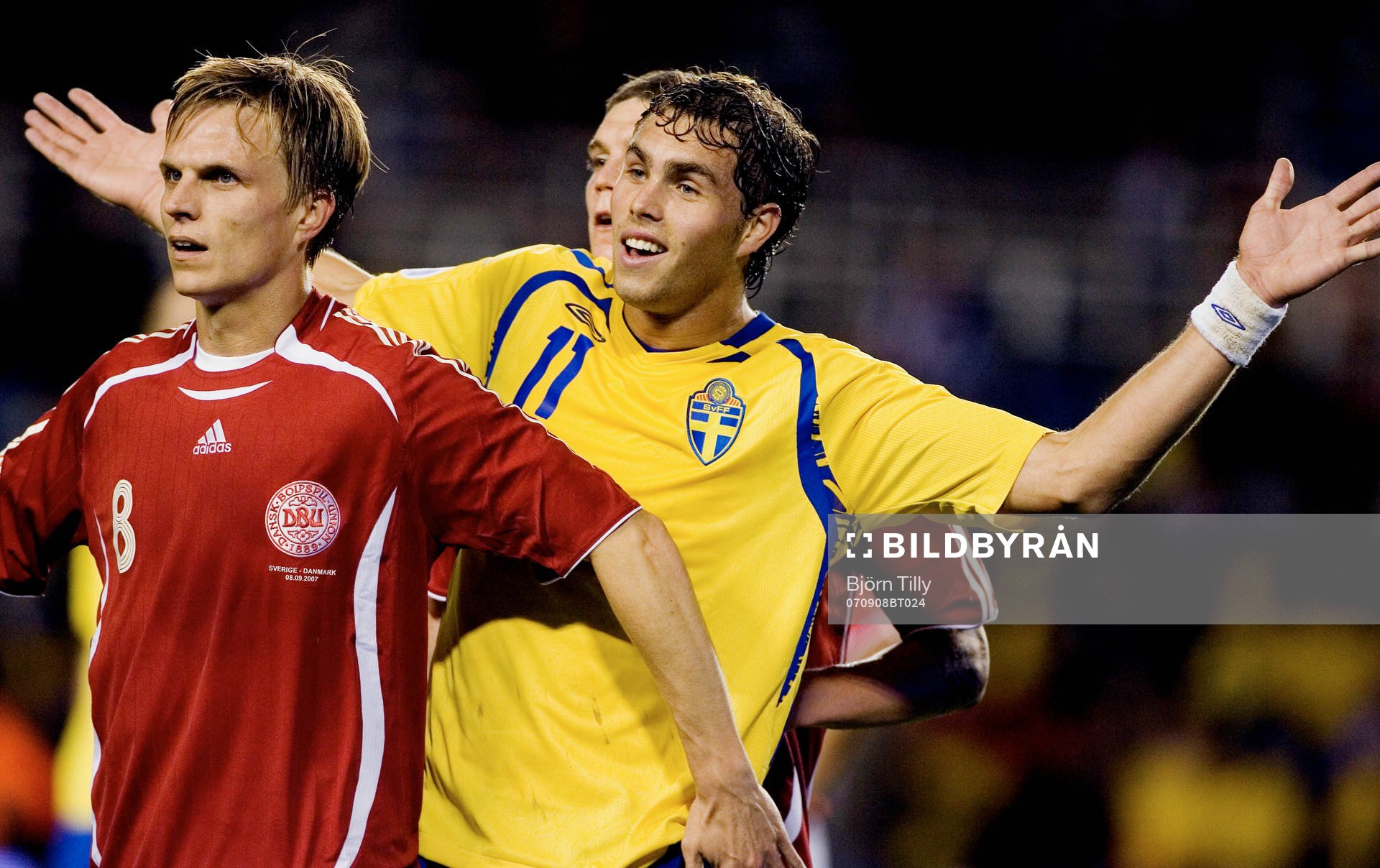 Jesper Grönkjaer, Danmark och Johan Elmander, Sverige