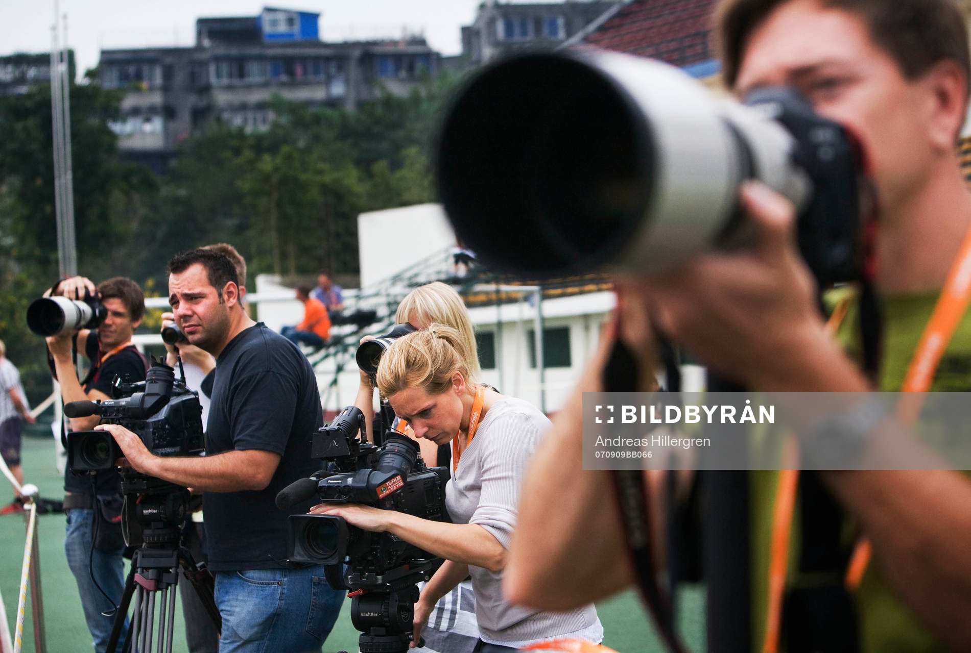 Media, press, journalister och fotografer på plats