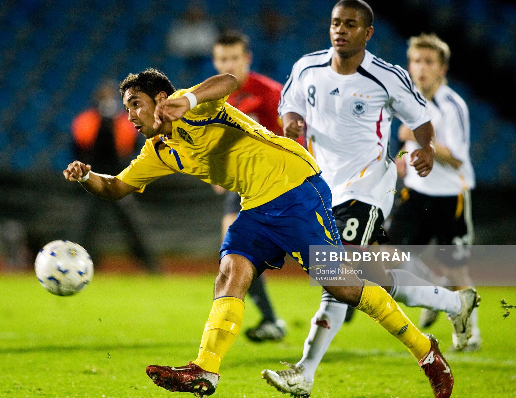 Sebastian Castro-Tello,  Sverige och Chinedu Ede, Tyskland