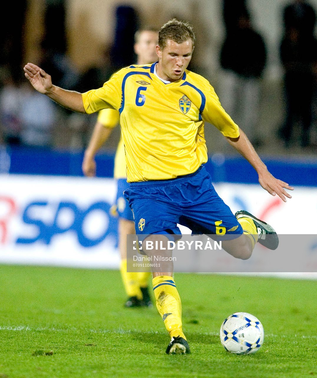 Robert Åhman-Persson, Sverige