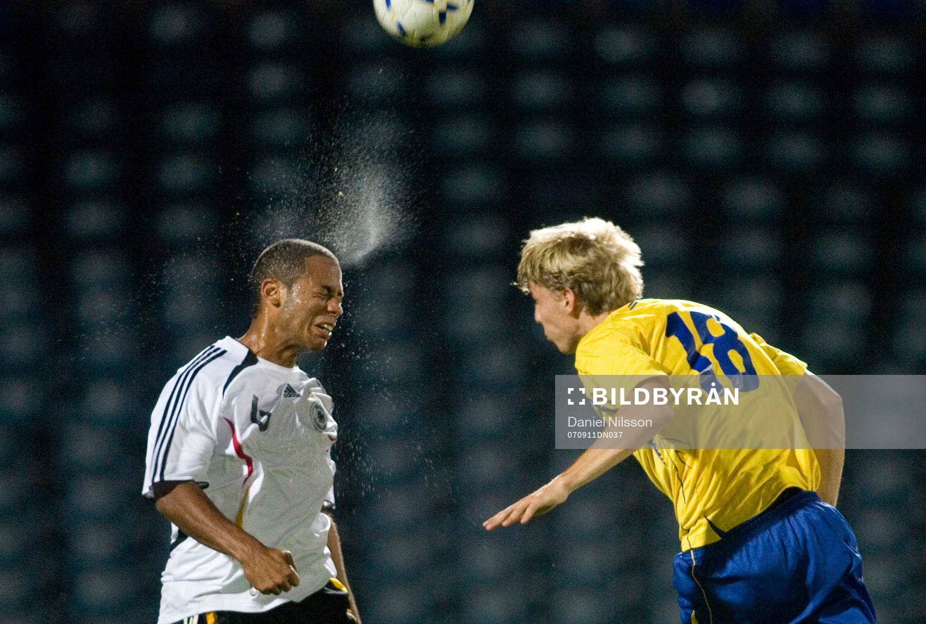 Dennis Aogo, Tyskland och Johan Oremo, Sverige