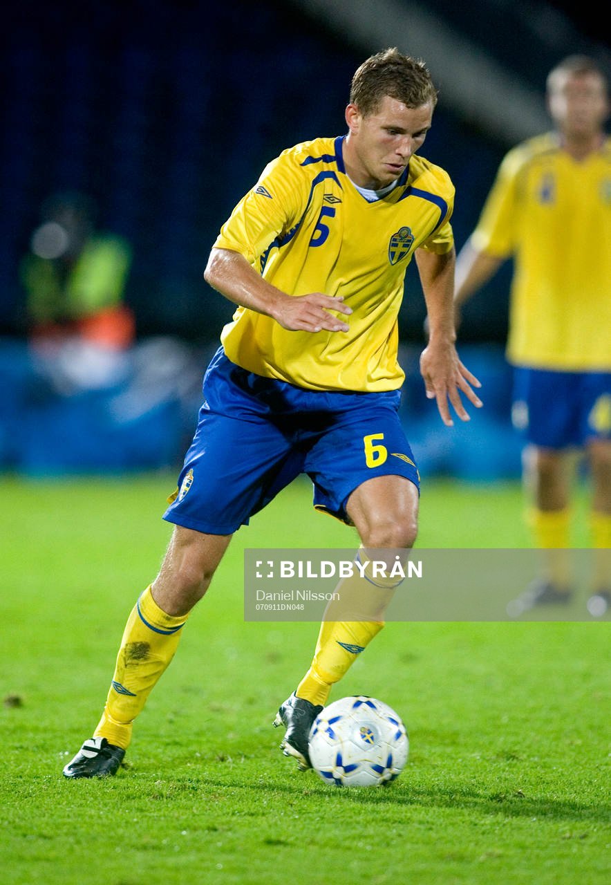 Robert Åhman-Persson, Sverige