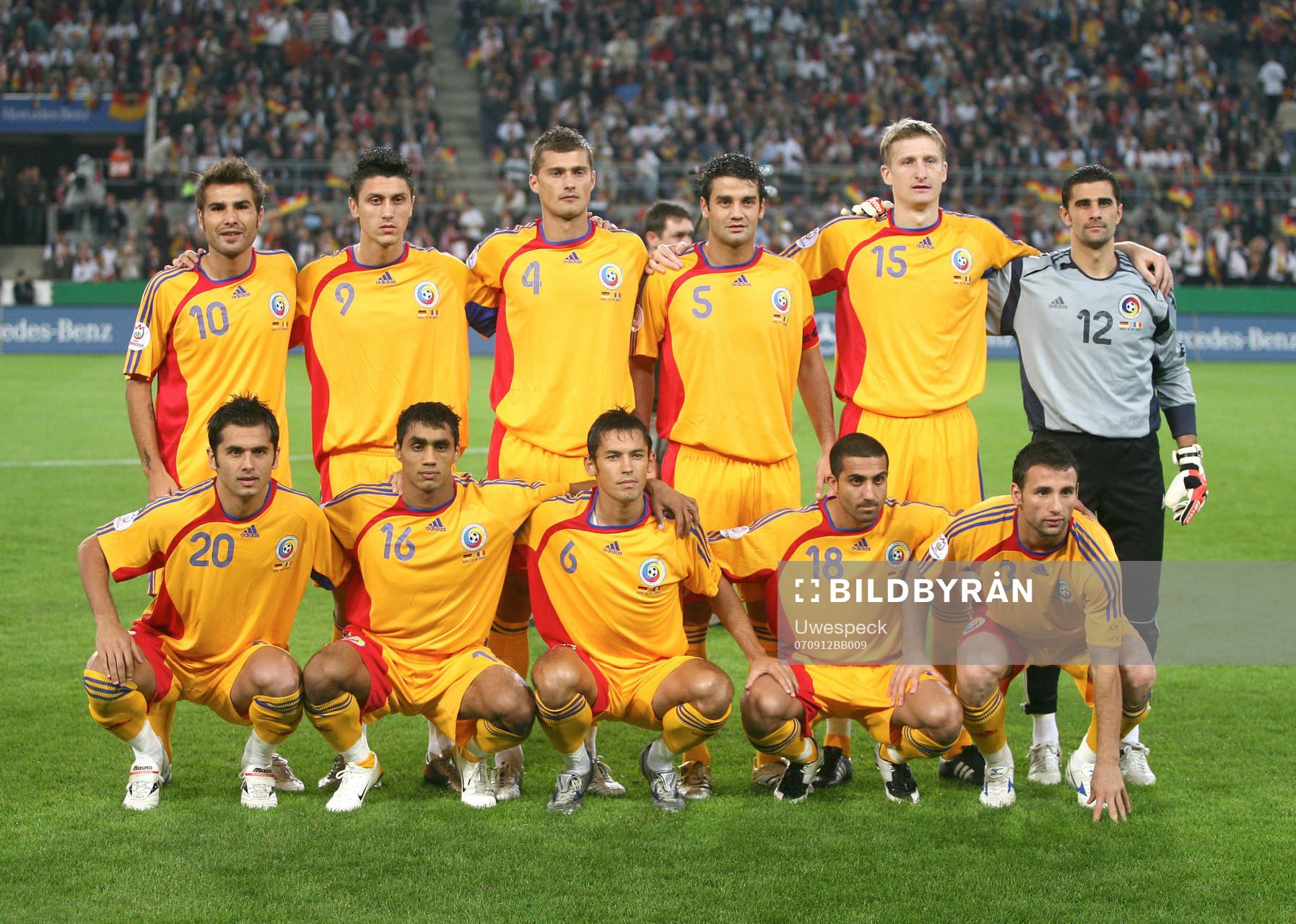 Bakre frv; Adrian Mutu, Ciprian Andrei Marica, Gabriel