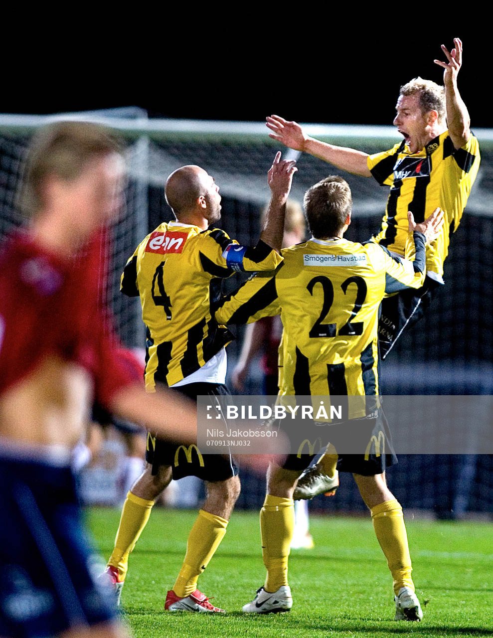  Teddy Lucic, Daniel Forsell, Jonas Henriksson,  Häcken, jubel.