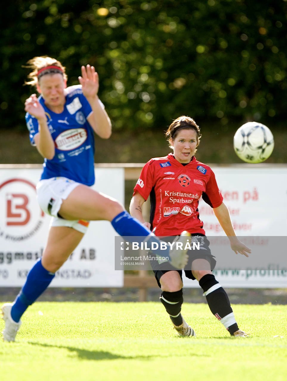 Angelique Sandberg, Kristianstad, försöker passera ett