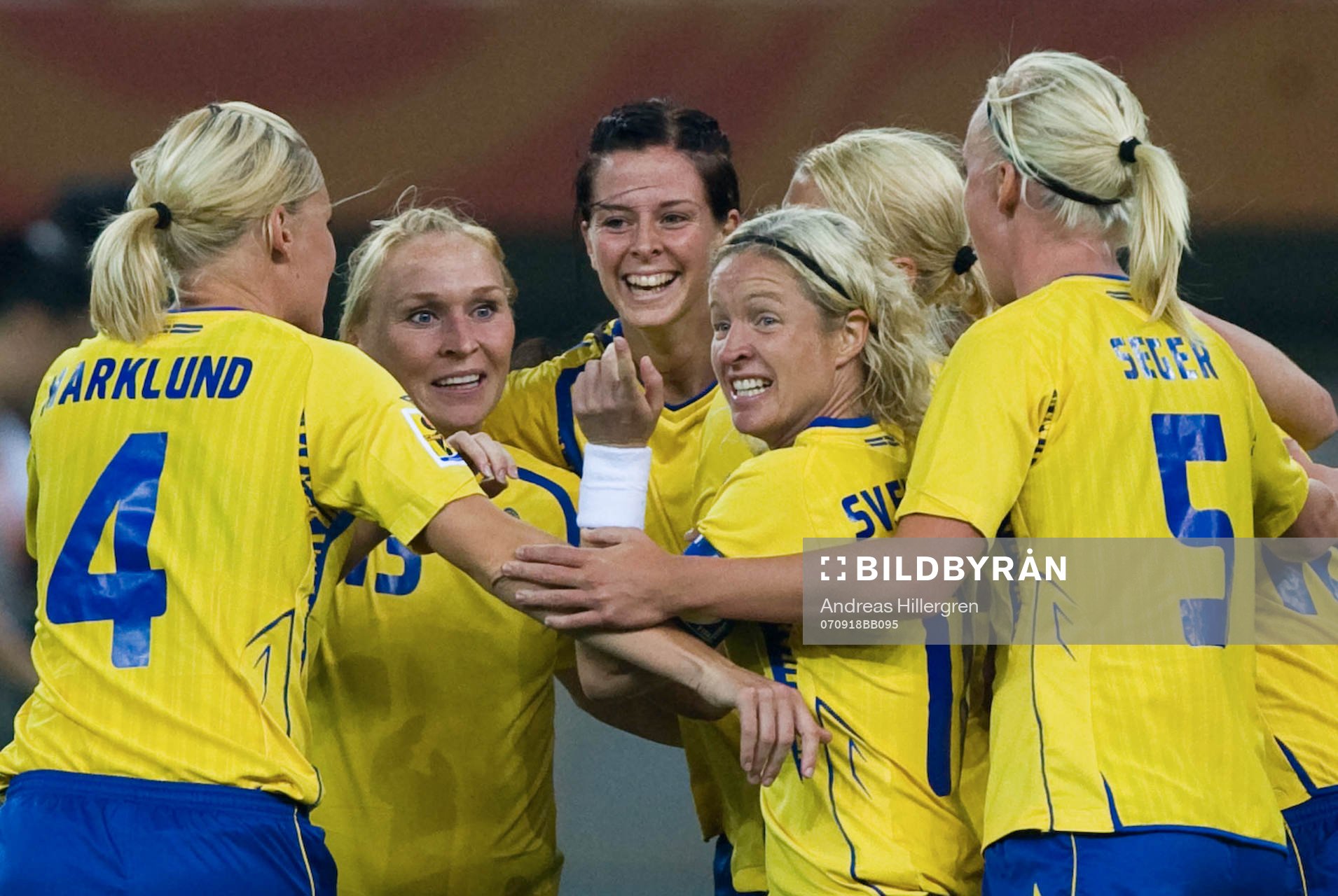 Lotta Schelin, Sverige (jubel)