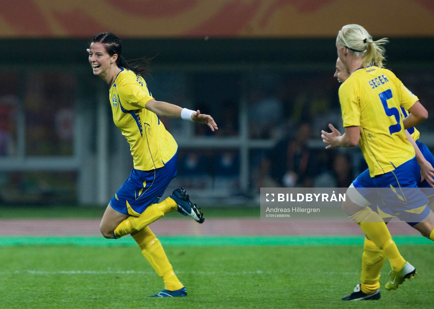 Lotta Schelin, Sverige (jubel)