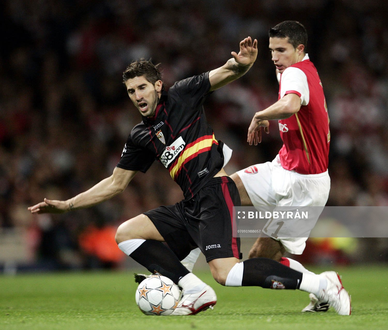  Ivica Dragutinovic och Robin Van Persie 