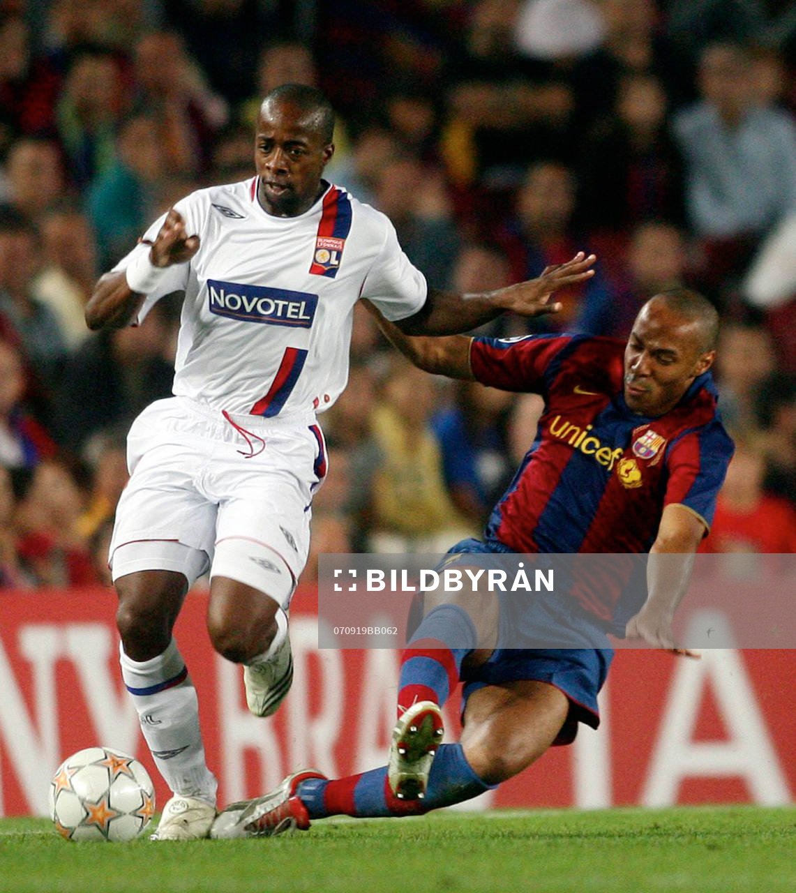  Sidney Govou, Lyon och Thierry Henry, Barcelona 