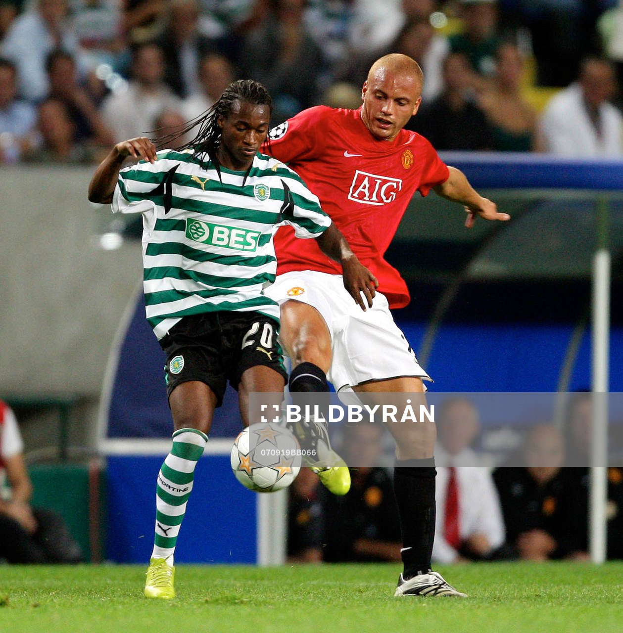  Yannick Djalo och Wes Brown. 