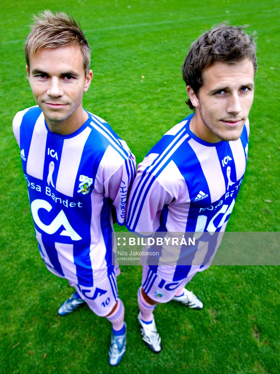 Fotboll, allsvenskan, IFK Göteborg ska spela i rosa tröjor för att stödja rosa bandet, kampanj, Niclas Alexandersson, Tobias Hysen.