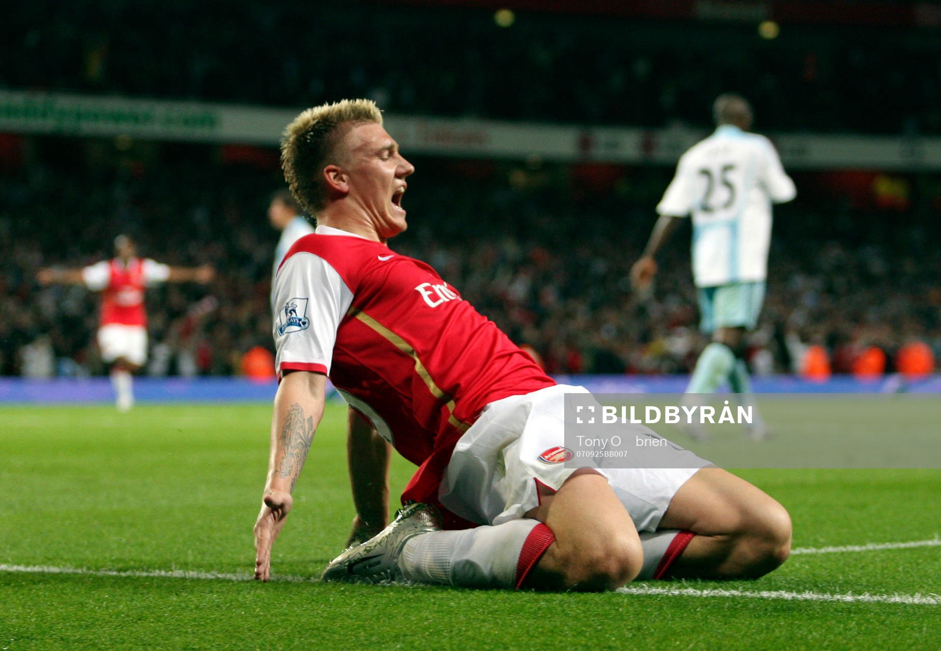 Nicklas Bendtner, Arsenal, jubel