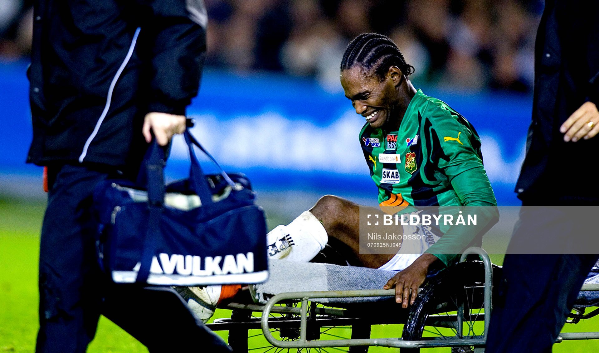 Rickard Ekunde, GAIS, vred knät, skada, bår