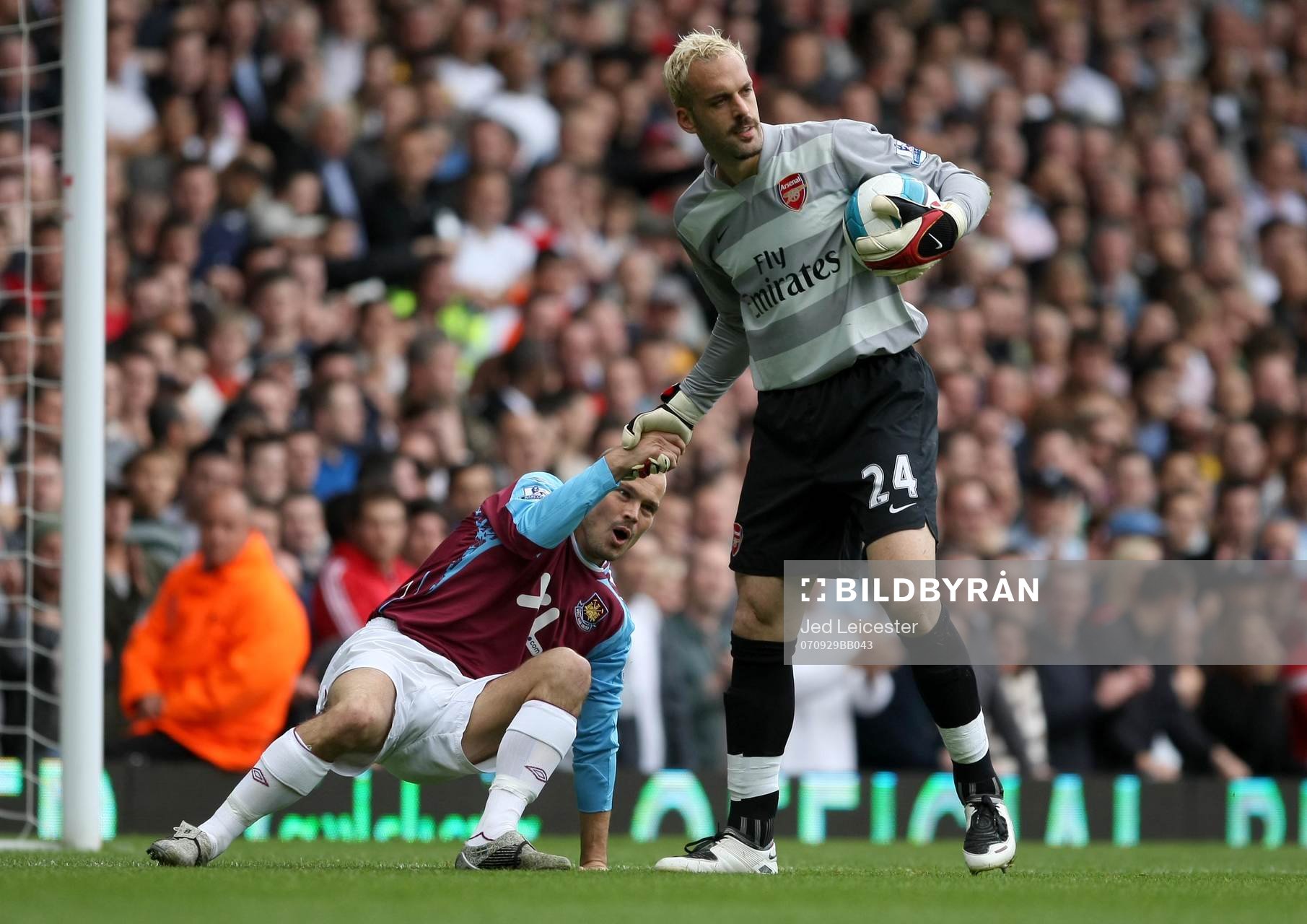 Fredrik Ljungberg, West Ham och Manuel Almunia, Arsenal (Målvakt)