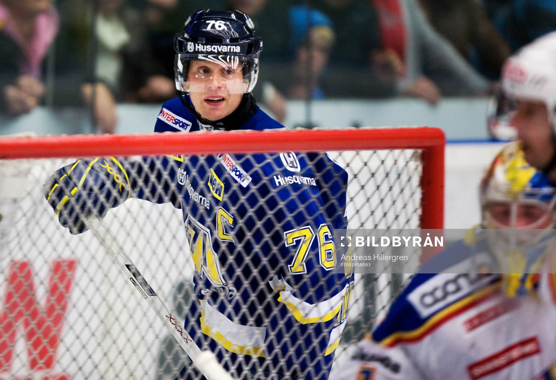 Johan Davidsson, HV71 och Daniel Larsson, målvakt,