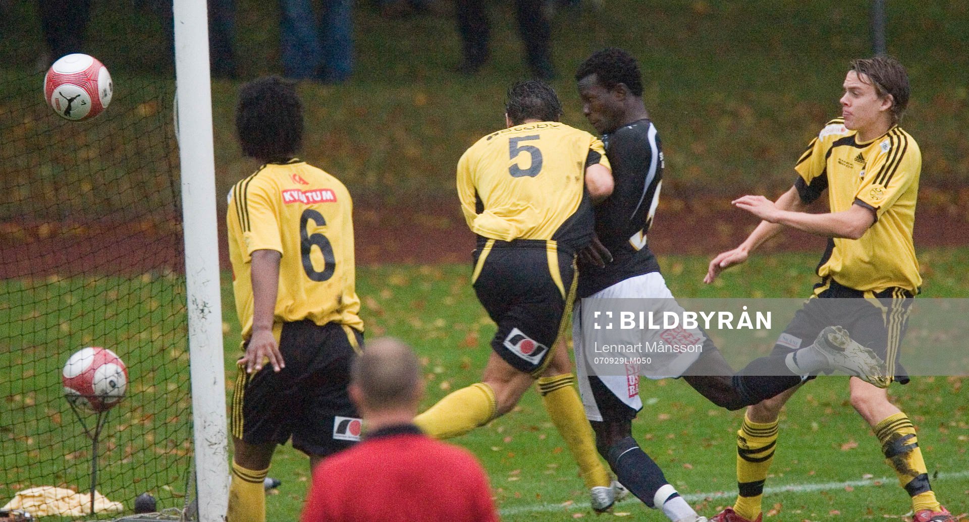 4-3, Abiola nickar in segermålet i slutminuterna